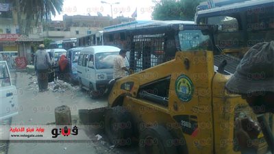 بالصور.. استمرار أعمال التطوير بموقف الفردوس وسوق الجمعة بالإسماعيلية