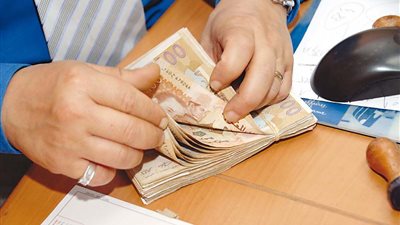 القبض على موظف بريد اختلس مليون و400 ألف جنيه بالفيوم