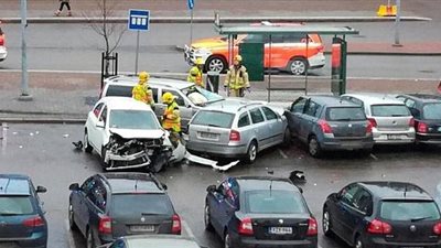 مقتل شخص وإصابة آخرين في عملية دهس بفنلندا