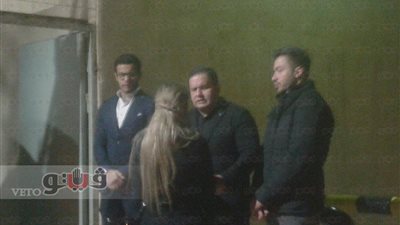 بالصور.. ياسر جلال وهبة عبد الحكيم يشاركان في عزاء والدة «إدوارد»