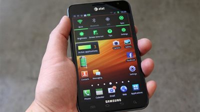 سامسونج تنافس أي فون 6 بجالاكسي إف