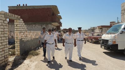 بالصور.. إزالة 8 منازل و12 سورا متعدية على أرض مدرسة بمطروح