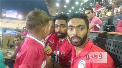 حسين الشحات يحضر لقاء الأهلي ونصر حسين داي