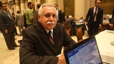 المرشدي: ارتفاع أسعار الملابس الصيفية نتيجة طبيعية لتعويم الجنيه