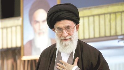 مصادر: خامنئي يقرر انسحاب إيران من الحرب في اليمن