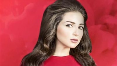 بالفيديو.. «أحمد السعدنى» يتقرب من زوج «مى عز الدين» في «وعد»