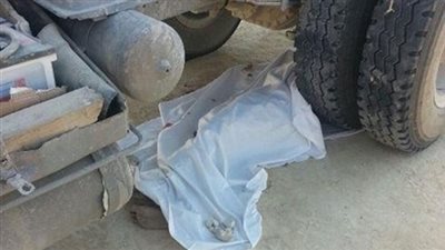 جرار قصب يدهس طفلا بقنا