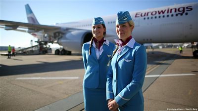 طاقم شركة «يورو وينجز» للطيران يخوض إضرابا عن العمل