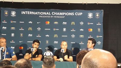 إنيستا: نيمار من أفضل لاعبي العالم وأتمنى بقاءه مع برشلونة