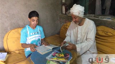 بالفيديو.. جد وحفيده في «تختة واحدة» من أجل عيون البرلمان