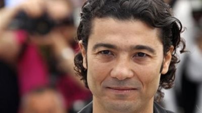 خالد النبوى لحظة حلف السيسي لليمين: المجد في اﻷعالى لشهداء 25 يناير