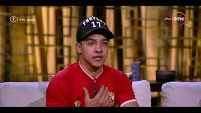 بالفيديو.. الراقص بقدم واحدة: بحلم بتيشيرت إهداء من محمد صلاح