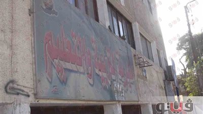 محافظ الفيوم يكرم أوائل الشهادات في افتتاح مسرح مدرسة الزراعة