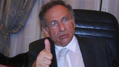 ممدوح حمزة يهنئ «السيسي»