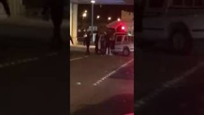 بالفيديو.. لحظة اعتداء شخصين على رجل أمن كويتي