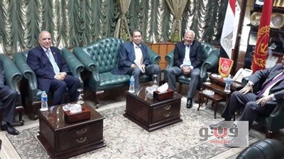 محافظ بورسعيد يجتمع مع رئيس مصلحة الجمارك