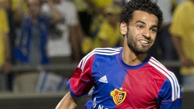 صحيفة سويسرية ترشح محمد صلاح لخلافة ميسي