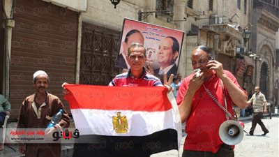 بالفيديو.. أهالي الجمالية يحتفلون بتنصيب السيسي على أنغام «تسلم الأيادي»