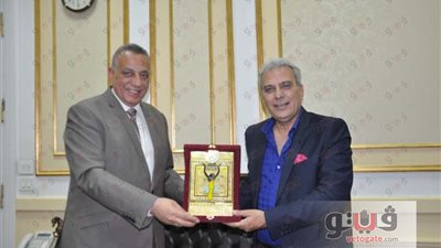 محافظ الجيزة يكرم رئيس جامعة القاهرة