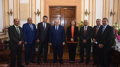 الخشت: نسعي لتحويل جامعة القاهرة إلى «ذكية»