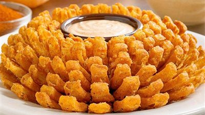 بالصور.. طريقة إعداد «ورد البصل» المقلي من الشيف نيفين