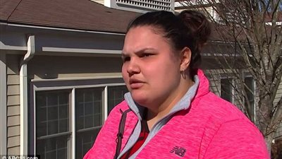 بالفيديو والصور.. مربية ترضع طفلا رغما عن والدته