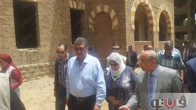 وزير قطاع الأعمال يتفقد المشروعات المطروحة للاستثمار بالأقصر