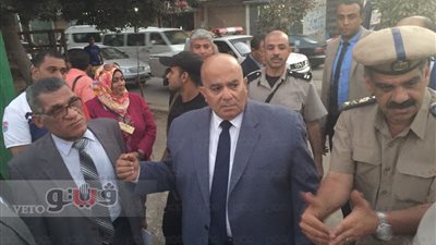محافظ الدقهلية لـ«التنفيذيين»: «لو لقيت ورقة بالأرض هقعدكم في بيوتكم»
