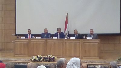 «فتحي»: مصر للطيران انكمشت في الفترة الأخيرة