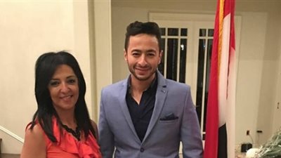 استقبال حمادة هلال في القنصلية المصرية بأمريكا