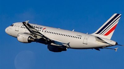 صاعقة برق تضرب طائرة فرنسية في الجو