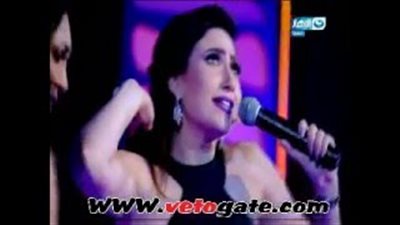 بالفيديو.. وصلة رقص لمذيعة «النهار» على أغنية «آه يا دنيا»