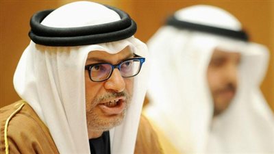 «قرقاش» يضع شرطًا لاستضافة قطر مونديال 2022