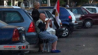 أبو شادي عن جيل العواجيز: يحملون هم الوطن ويحلمون بمستقبل أفضل