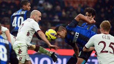 بالفيديو.. إنتر ميلان يتقدم بهدف أمام تورينو في الشوط الأول