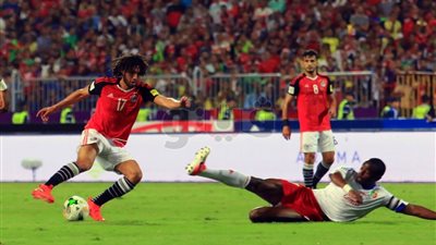 كاتب إسرائيلي: كرة القدم متنفس المصريين للتغلب على مصاعب الحياة