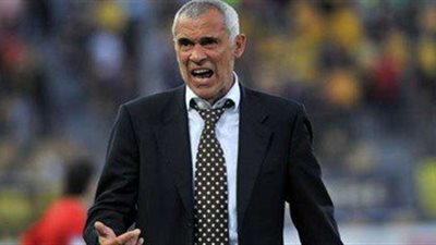 «كوبر»غاضبا: «أنا مش ضعيف علشان أسيب أسامة نبيه يسيطر على المنتخب»