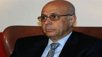 قطب يُطالب بتوفير مستشفيات كافية لتطبيق قانون التأمين الصحى الجديد