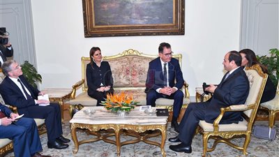 السيسي يبحث سبل الاستفادة من ألمانيا في مجال التعليم والتدريب الفني