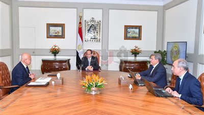 4 تكليفات من السيسي لوزير المالية.. مواصلة تنفيذ برنامج الإصلاح الاقتصادي.. العمل على خفض معدلات العجز بالموازنة.. ترشيد الإنفاق وزيادة الإيرادات.. تطوير برامج الحماية الاجتماعية