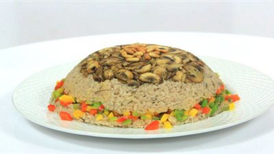 للنباتيين.. طريقة عمل طاجن الأرز بالمشروم والتوابل