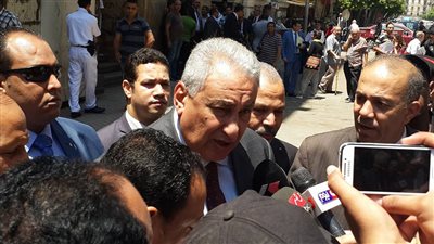 وصول سامح عاشور محكمة عابدين للدفاع عن نقيب الصحفيين