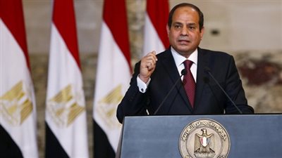 السيسي: «اقترضنا 900 مليار جنيه لزيادة المرتبات»
