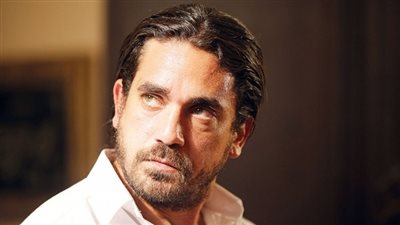 أمير كرارة ينفى توقف مسلسل «الطبال» لأسباب إنتاجية