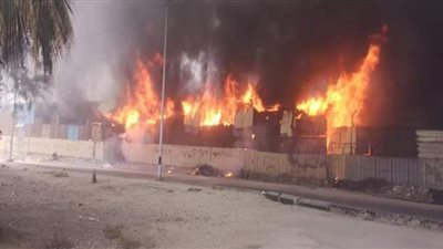 حريق يلتهم 17 منزلا ويصيب  10 مواطنين باختناقات في قنا