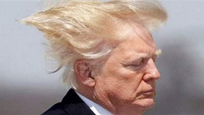 خوفا على شعره.. ترامب يسعى لتغيير بعض القواعد الحكومية المتعلقة بالاستحمام والمياه