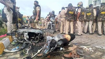 قتلى وجرحى في اشتباكات بين الشرطة والمتظاهرين في الهند  بسبب منشور مسيء للنبي | فيديو وصور