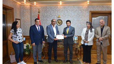 وزير الرياضة يشيد بدعم نائب رئيس اتحاد الغوص لمبادرة 