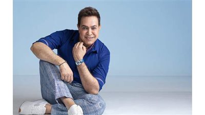 حكيم يحدث انقلابا في عالم المهرجانات الغنائية