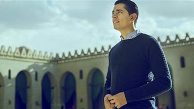 اخبار ماسبيرو.. سيرة المنشد محمود هلال في صوت العرب الليلة